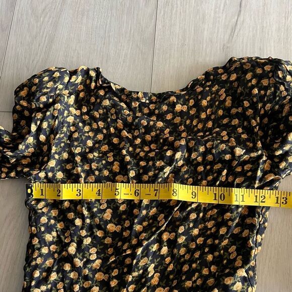 Reformation women’s top size 0 - Picture 4 of 7